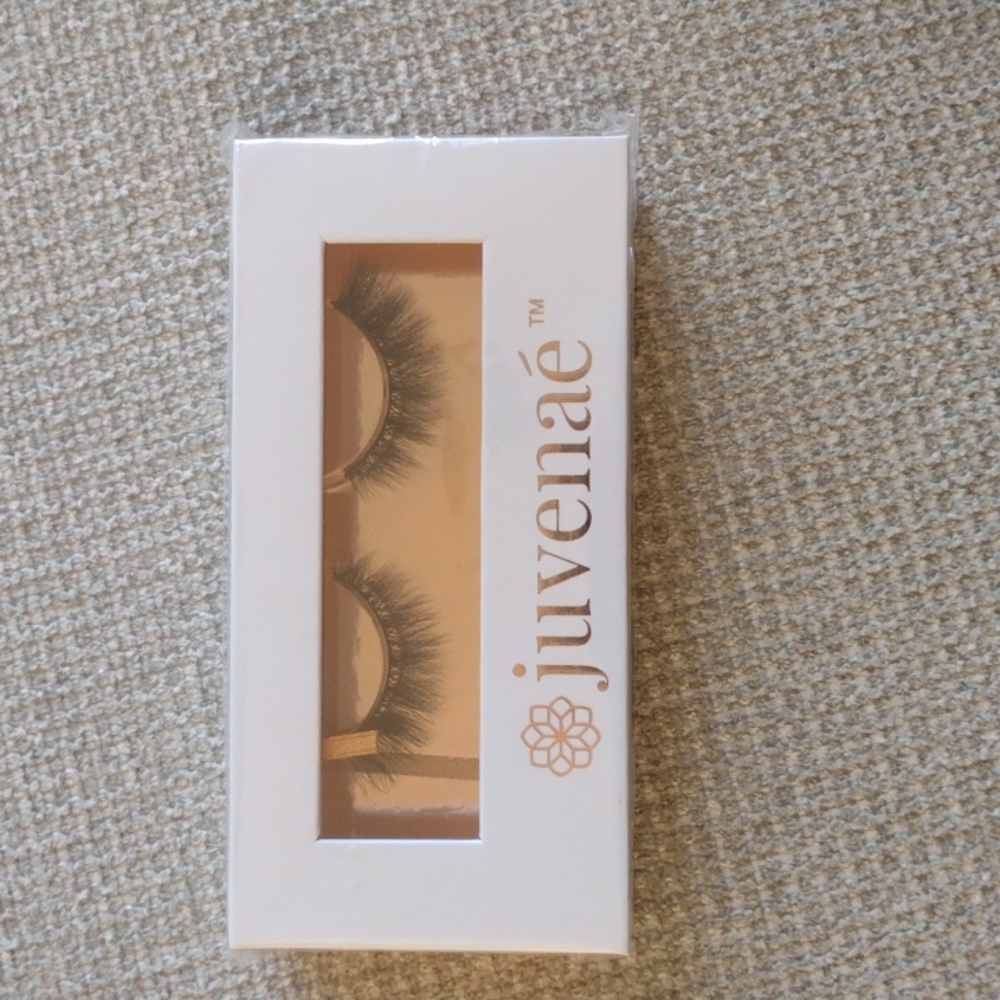 juvenaé Orchid lashes